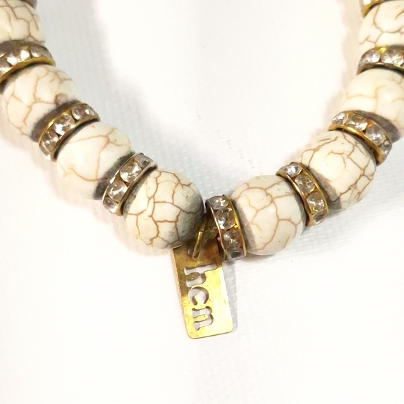 Hen & Bear Howlite Crystal Rhinestone Stetch Bracelet - Picture 6 of 6